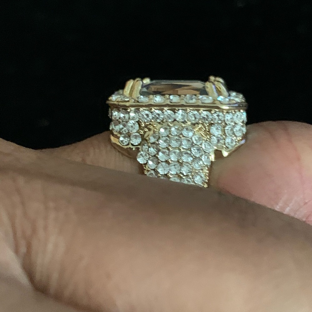 Ring - Picture 2 of 6